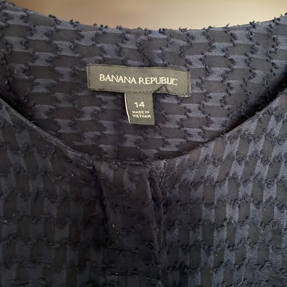 Banana Republic Lace Sheer Panel Dress - Picture 4 of 9